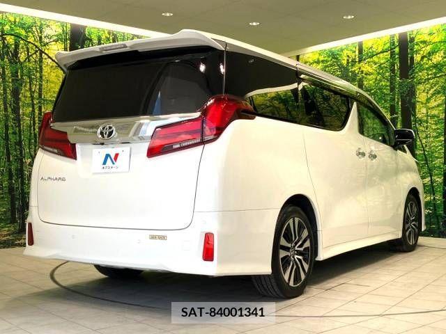 Toyota ALPHARD 2021-08 355479-18