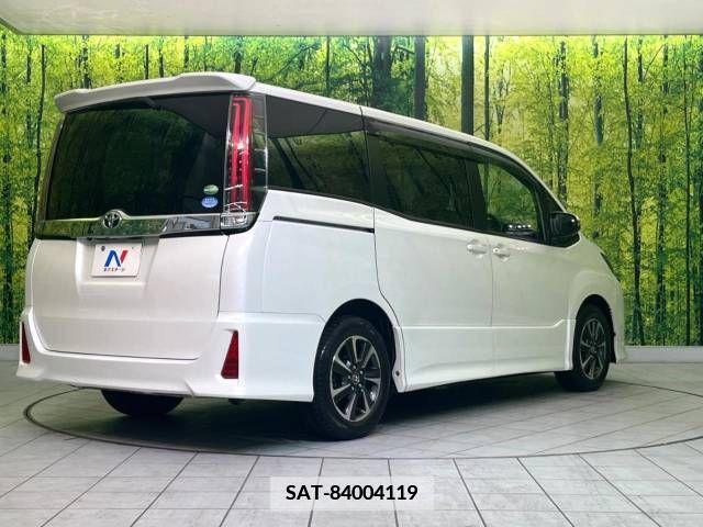Toyota NOAH 2017-07 341566-17