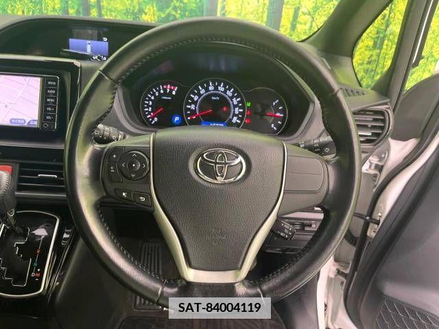 Toyota NOAH 2017-07 341566-11