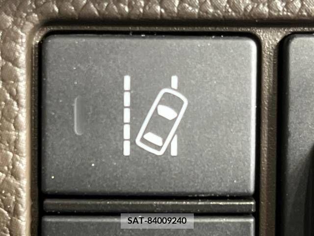 Honda N BOX 2023-03 278809-4