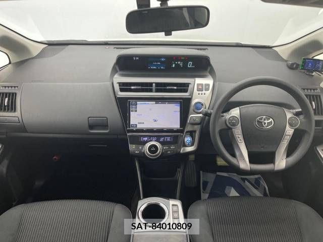 Toyota PRIUS ALPHA 2017-02 322186-1