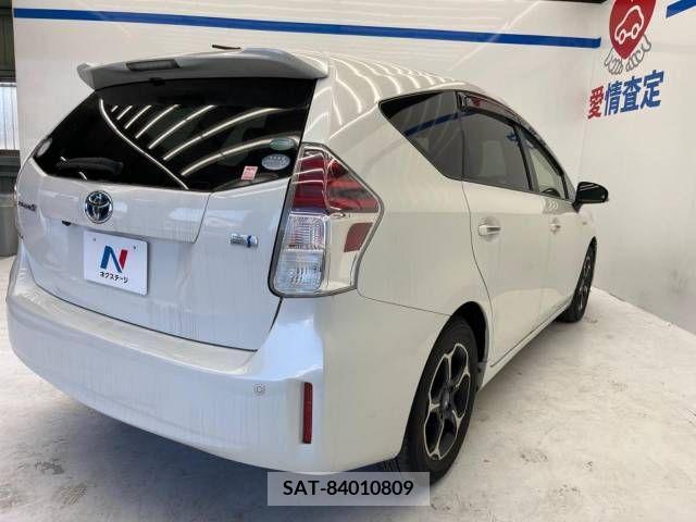 Toyota PRIUS ALPHA 2017-02 322186-18