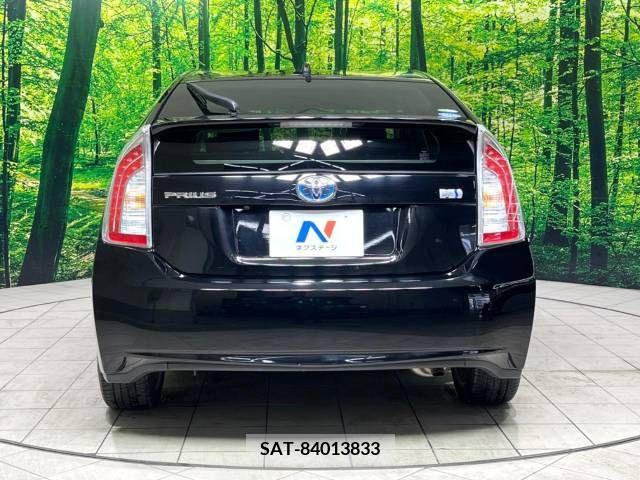 Toyota PRIUS 2014-06 344536-15