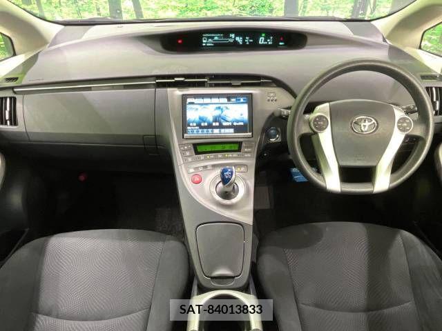 Toyota PRIUS 2014-06 344536-1
