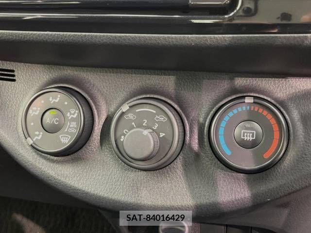 Toyota VITZ 2017-10 370154-5