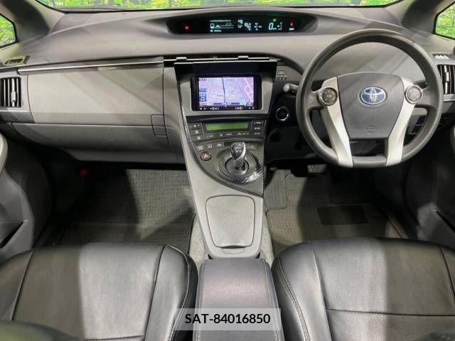 Toyota PRIUS 2011-05 282326-1