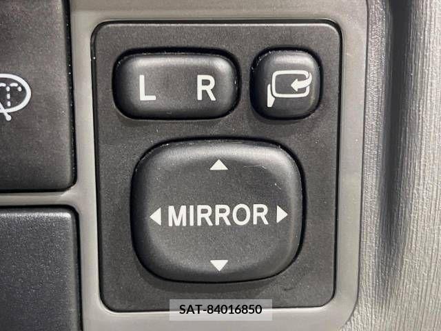 Toyota PRIUS 2011-05 282326-7