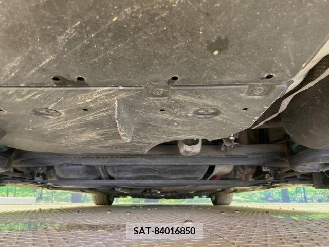 Toyota PRIUS 2011-05 282326-18