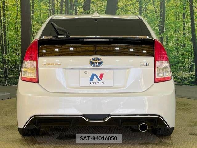 Toyota PRIUS 2011-05 282326-15
