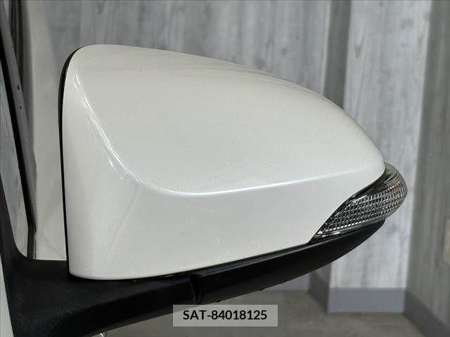 Toyota SPADE 2015-07 385216-28