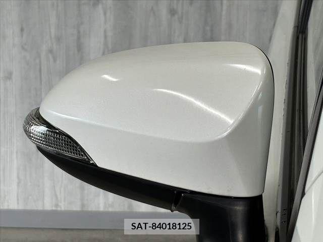 Toyota SPADE 2015-07 385216-27