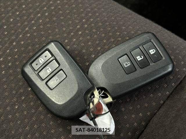 Toyota SPADE 2015-07 385216-6
