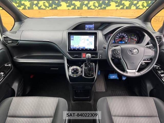 Toyota VOXY 2019-02 321607-1