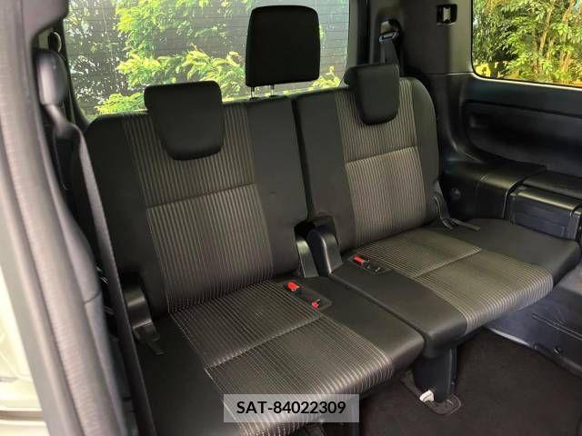 Toyota VOXY 2019-02 321607-9