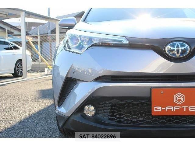 Toyota C-HR 2017-01 221592-11