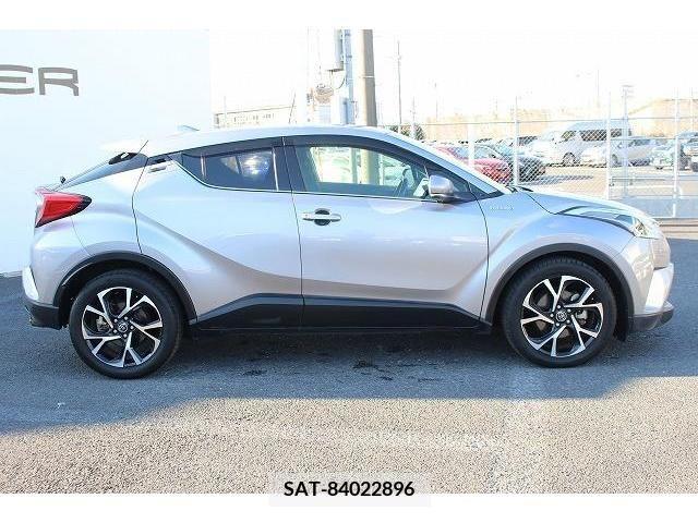 Toyota C-HR 2017-01 221592-8
