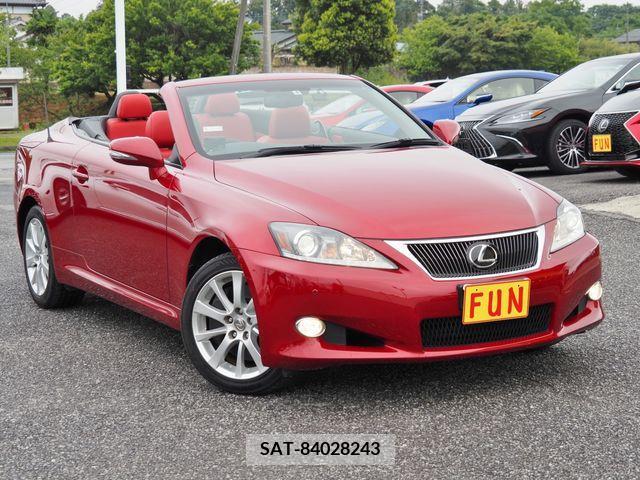 Lexus IS 2013-08 304429-3