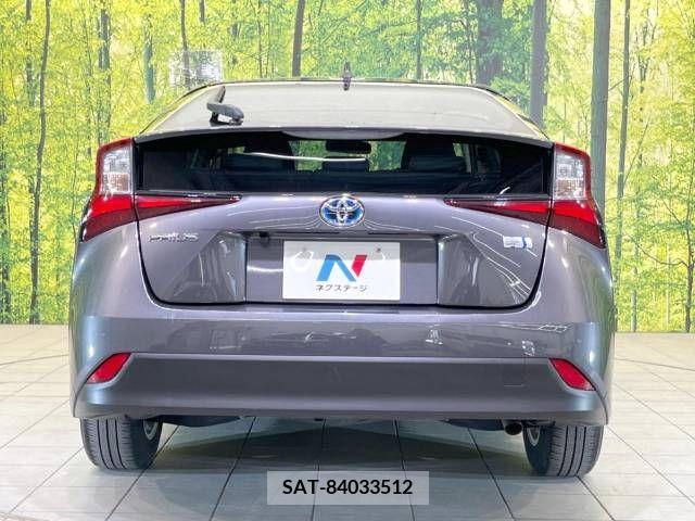 Toyota PRIUS 2020-04 241189-15
