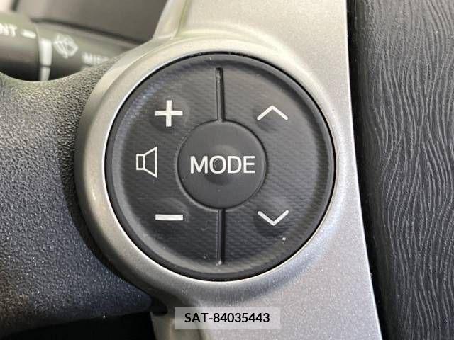Toyota PRIUS ALPHA 2013-06 283473-6