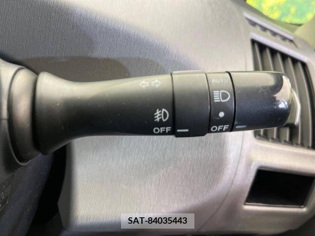 Toyota PRIUS ALPHA 2013-06 283473-7