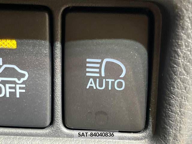 Toyota C-HR 2019-04 234260-7