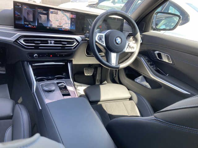 Bmw 3 SERIES 2022-12 23754-1