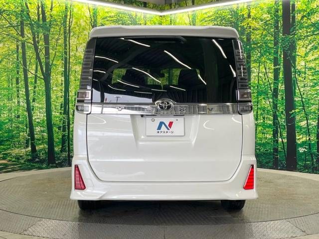 Toyota VOXY 2019-02 23743-15