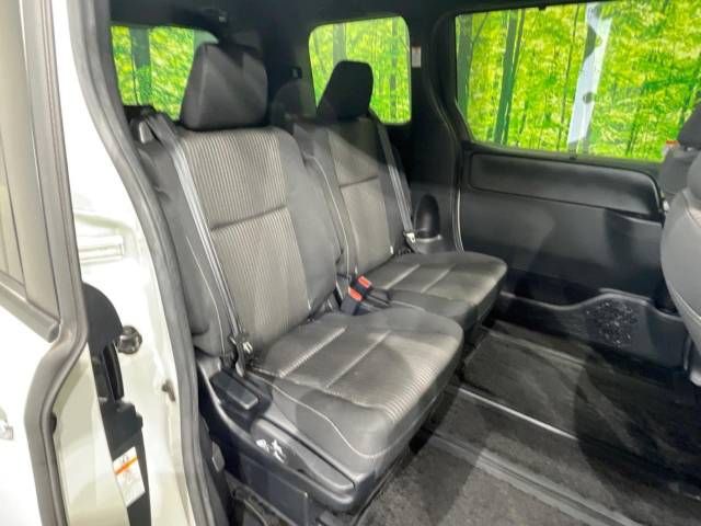 Toyota VOXY 2019-02 23743-9