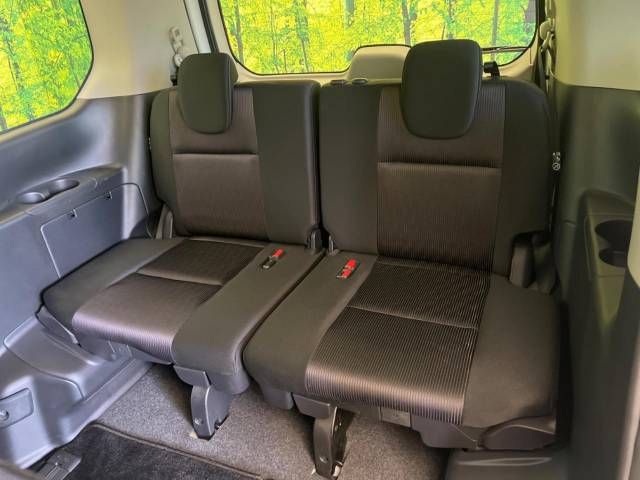 Nissan SERENA 2017-04 13638-9