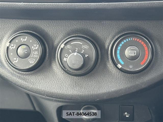 Toyota VITZ 2018-01 209651-7