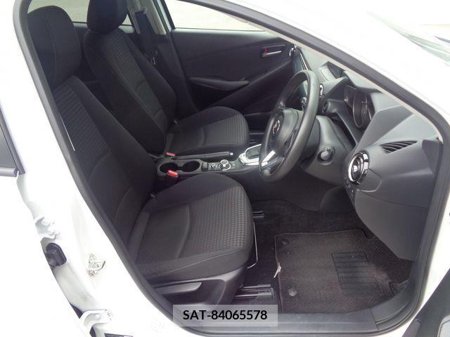 Mazda DEMIO 2018-02 396402-3