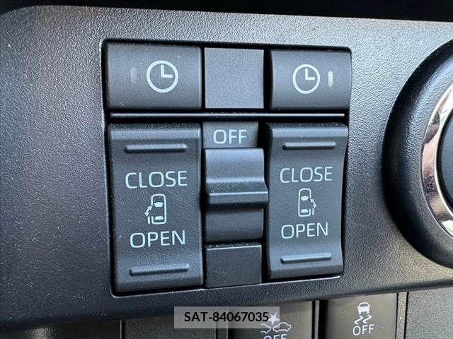 Toyota ROOMY 2023-01 311181-4