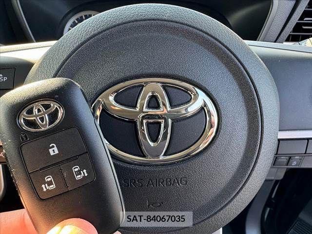 Toyota ROOMY 2023-01 311181-2