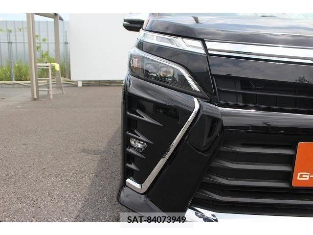 Toyota VOXY 2018-07 370322-9