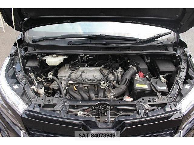 Toyota VOXY 2018-07 370322-17
