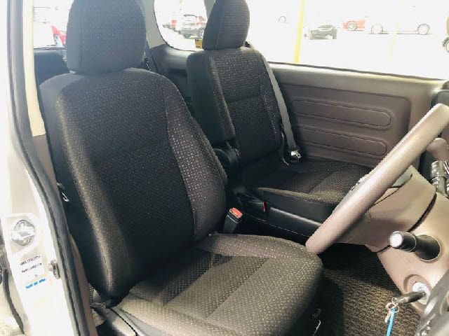 Toyota PORTE 2015-03 4959-3