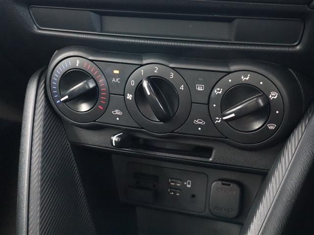 Mazda MAZDA2 2019-10 194959-10