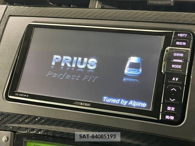 Toyota PRIUS 2013-10 341926-2