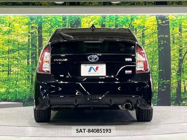 Toyota PRIUS 2013-10 341926-15