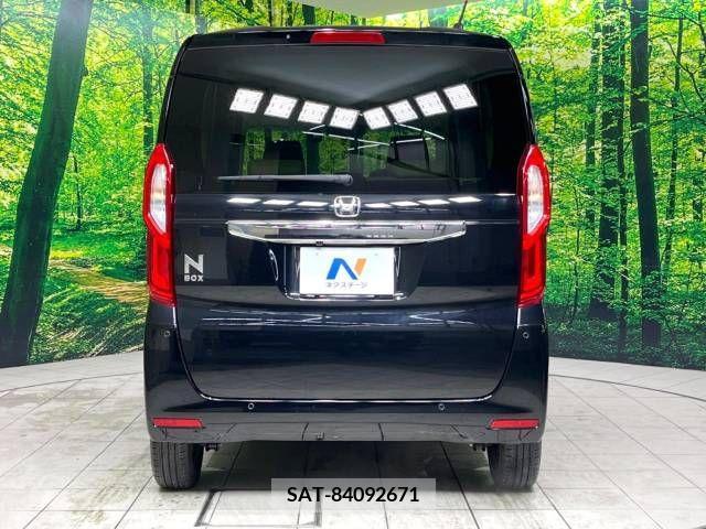 Honda N BOX 2022-06 217209-15