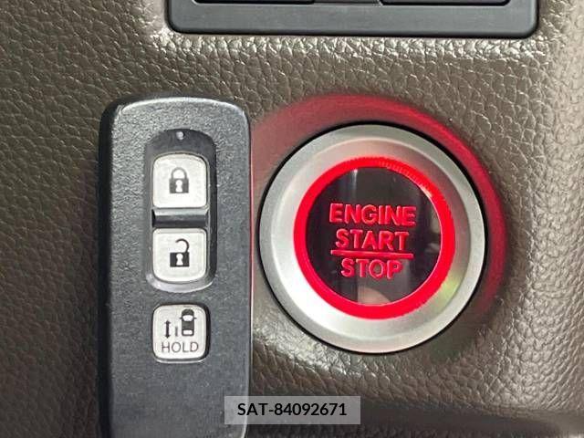 Honda N BOX 2022-06 217209-7