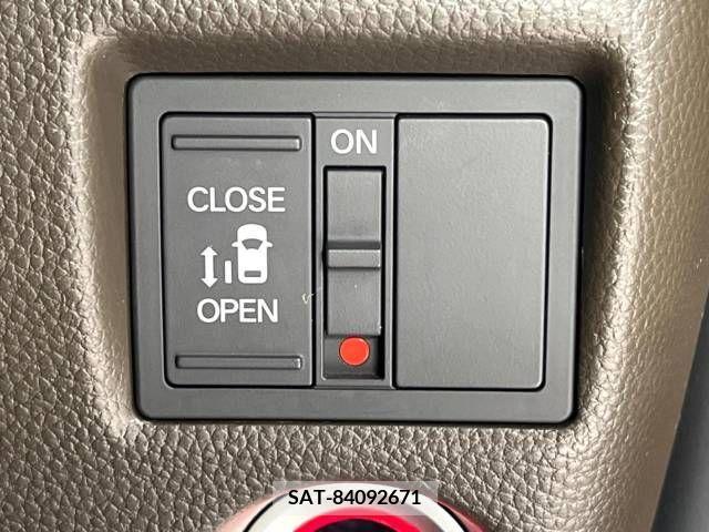 Honda N BOX 2022-06 217209-6