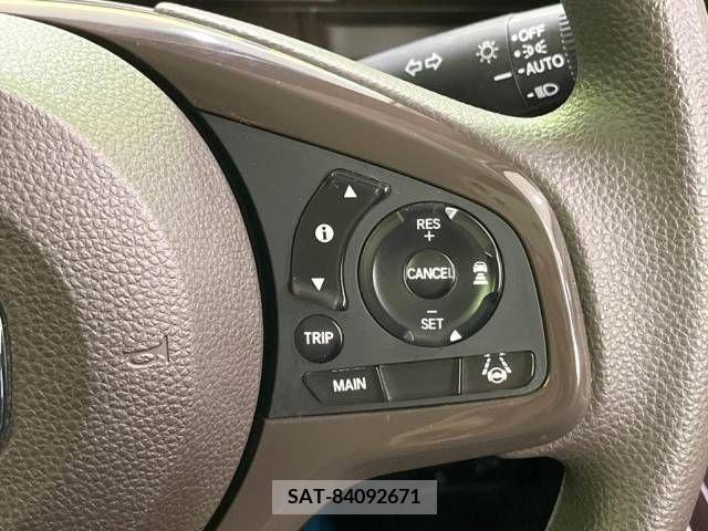 Honda N BOX 2022-06 217209-4