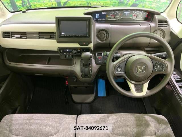 Honda N BOX 2022-06 217209-1