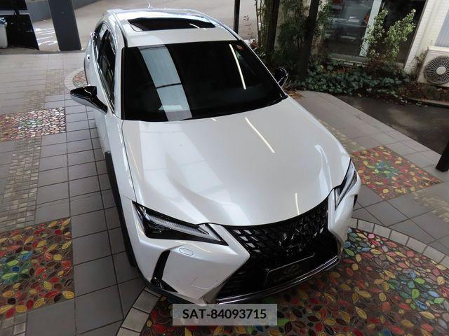 Lexus UX 2022-11 218440-7