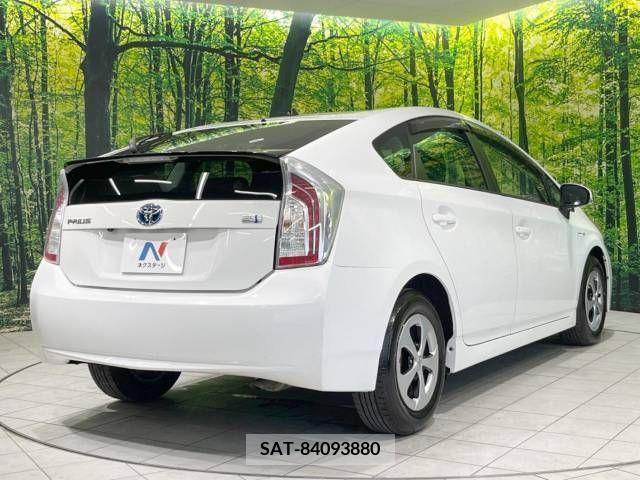 Toyota PRIUS 2014-03 342664-17