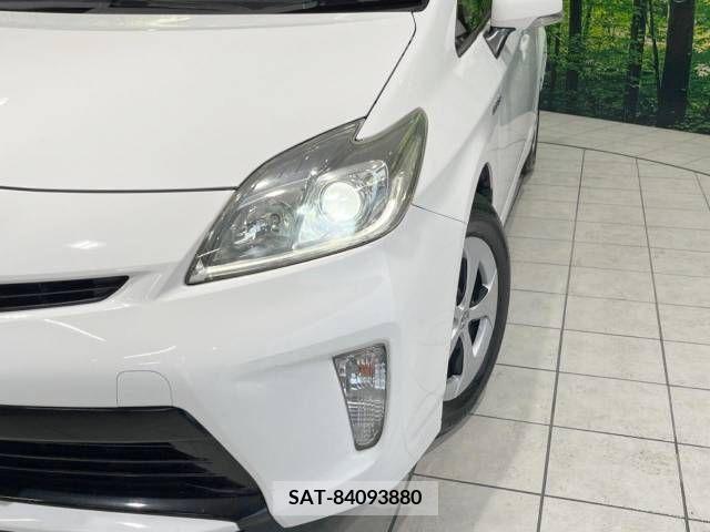 Toyota PRIUS 2014-03 342664-12