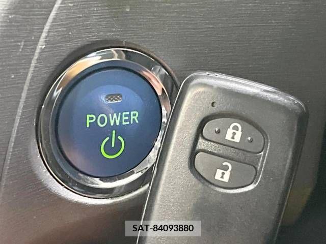 Toyota PRIUS 2014-03 342664-3