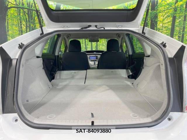 Toyota PRIUS 2014-03 342664-10