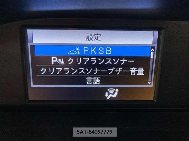 Toyota NOAH HYBRID 2019-01 374010-11